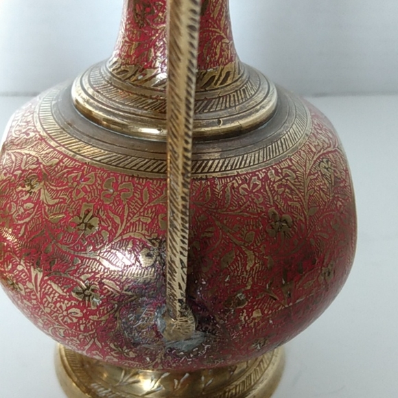 Brass Vintage ornate ewer pitchers w/ lid set of 2 - Picture 16 of 16